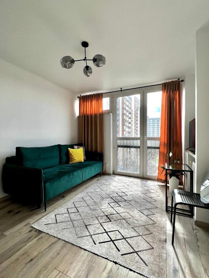Mirovski Apartment وارسو المظهر الخارجي الصورة