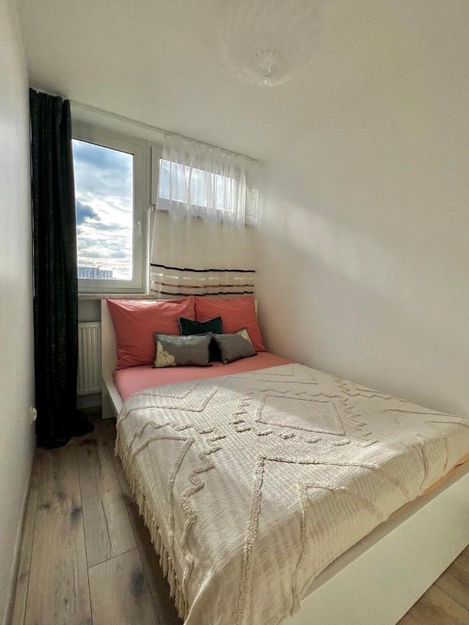 Mirovski Apartment وارسو المظهر الخارجي الصورة