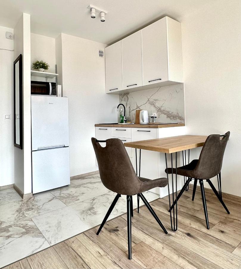Mirovski Apartment وارسو المظهر الخارجي الصورة